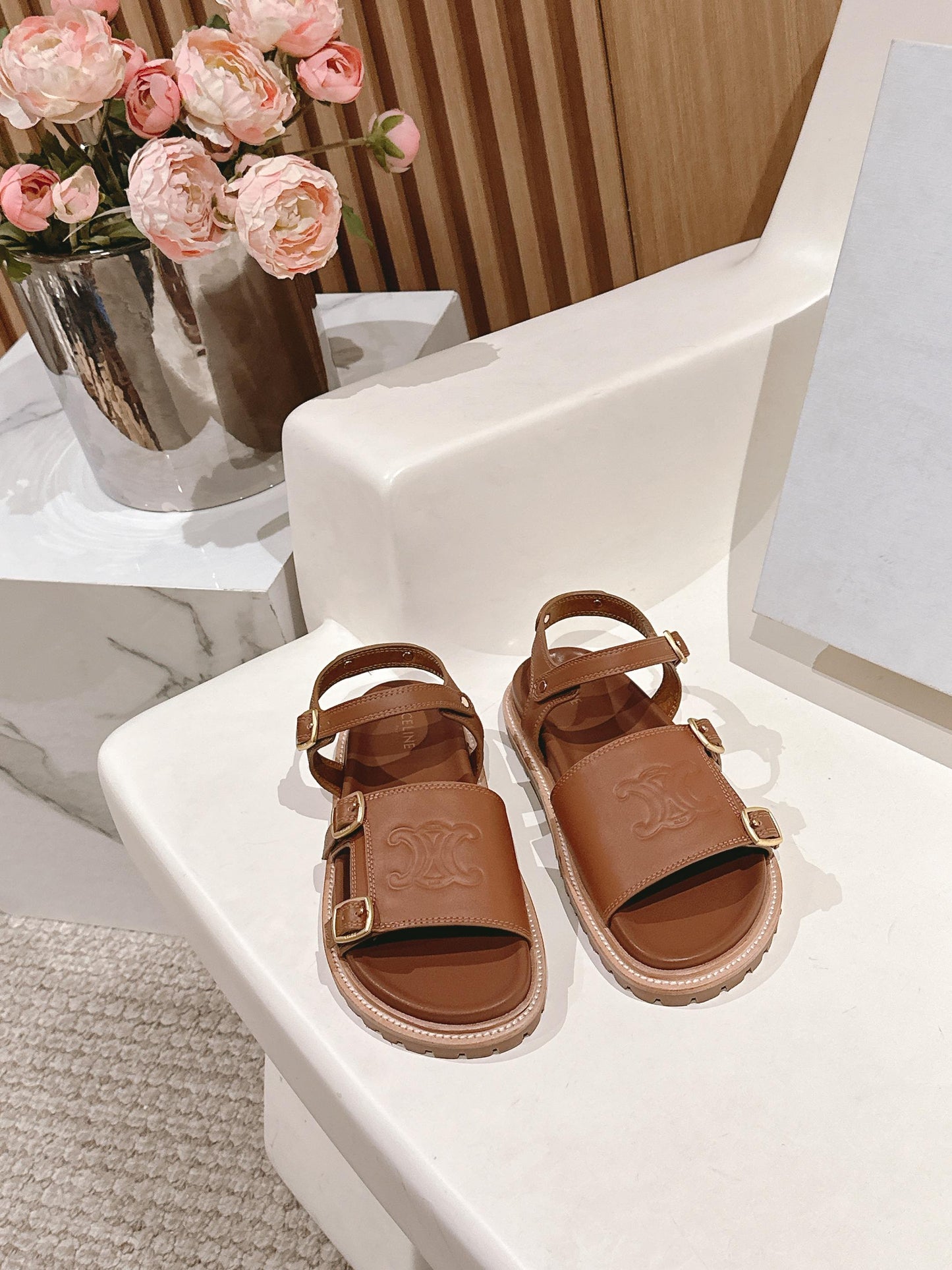 FLAT SANDALS IN RUST BROWN TRIOMPHE EMBOSSED SMOOTH CALFSKIN - 35