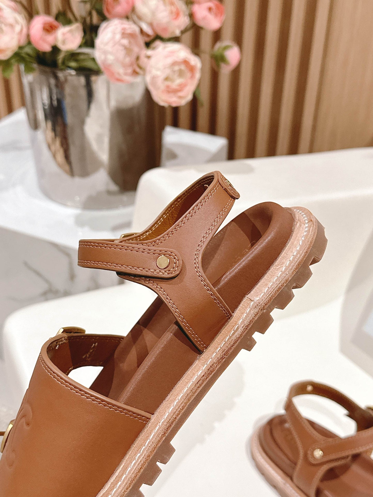 FLAT SANDALS IN RUST BROWN TRIOMPHE EMBOSSED SMOOTH CALFSKIN - 35