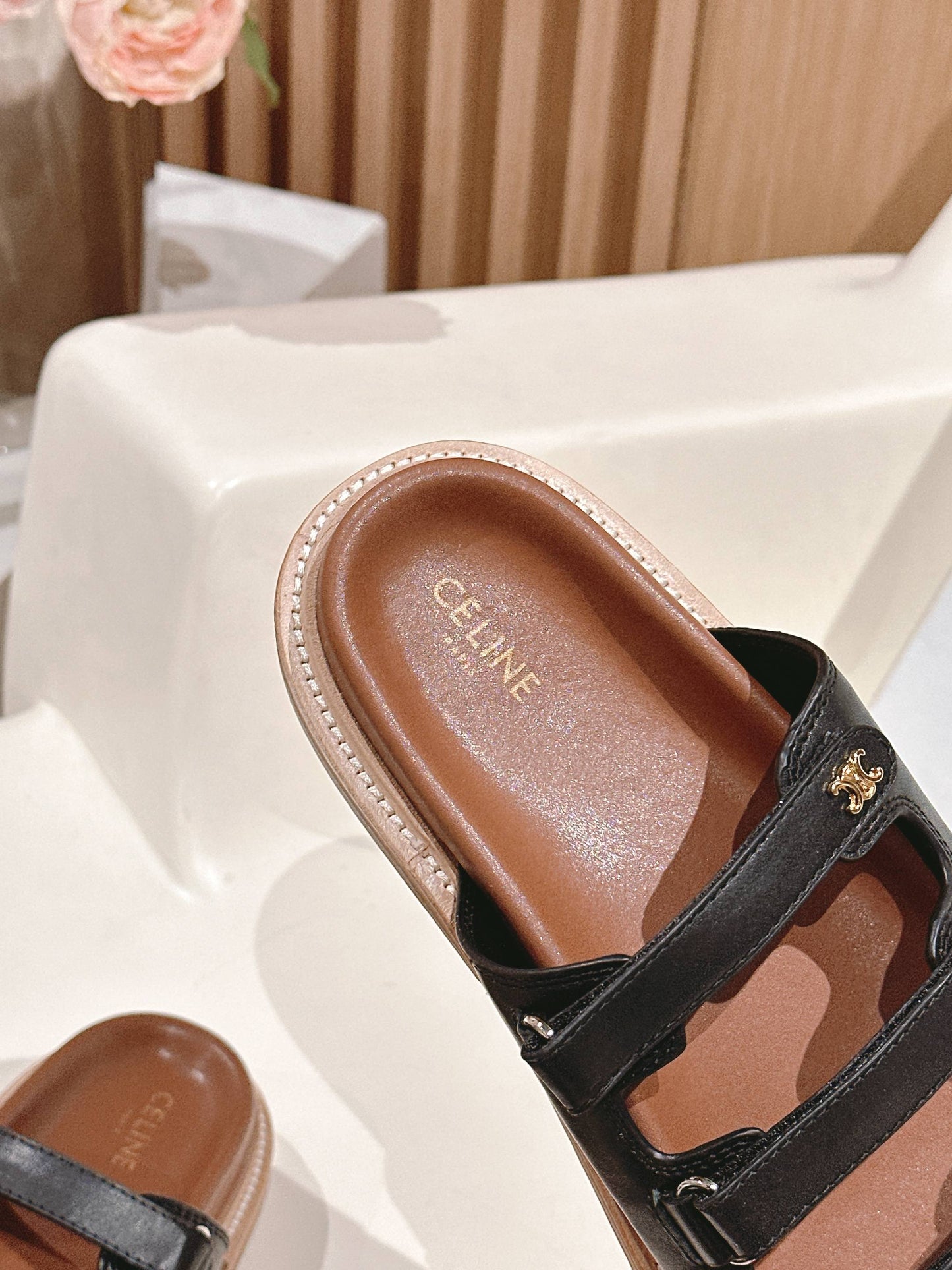 TRIOMPHE SANDALS IN BLACK CALFSKIN - 34