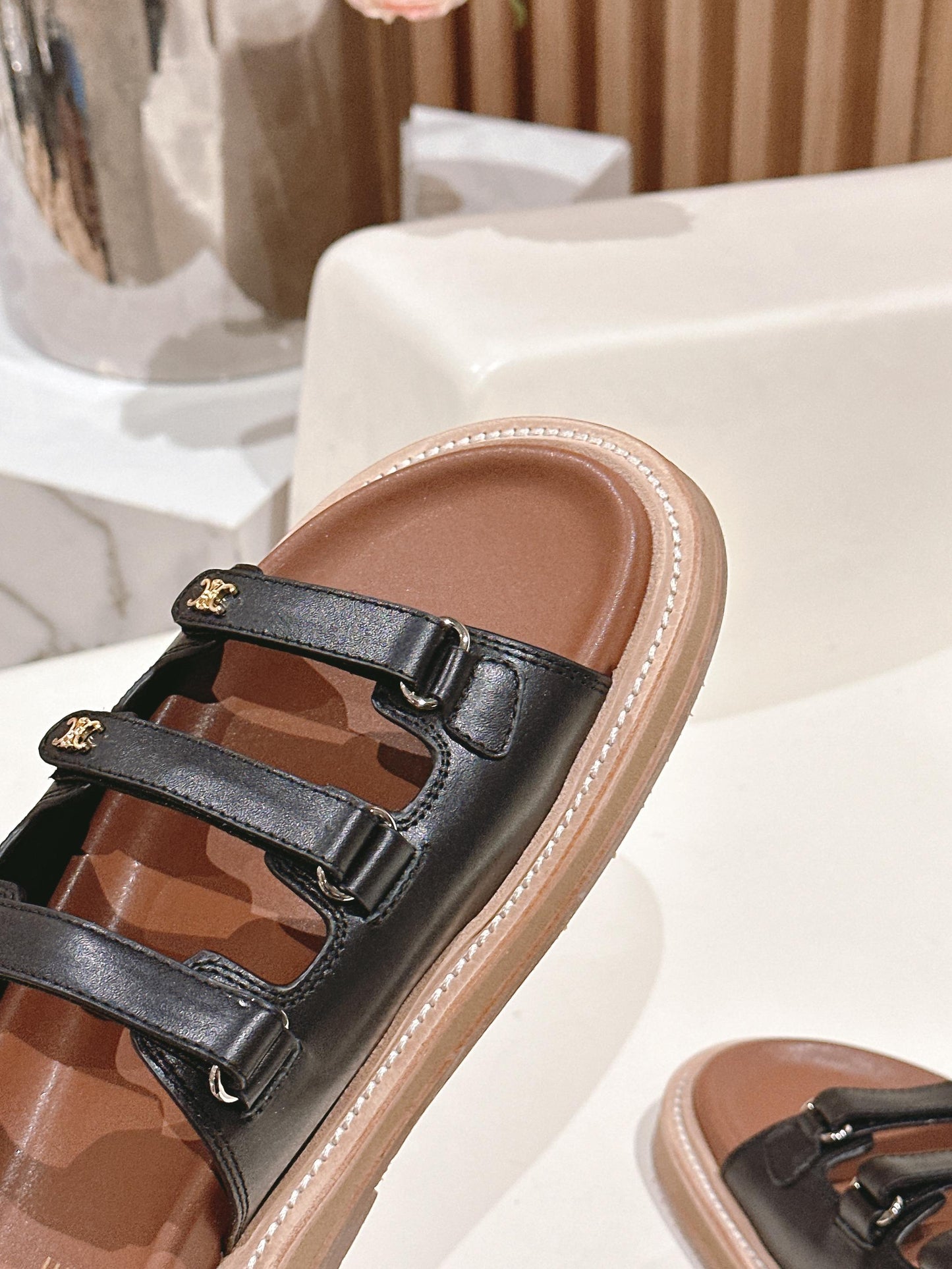 TRIOMPHE SANDALS IN BLACK CALFSKIN - 34