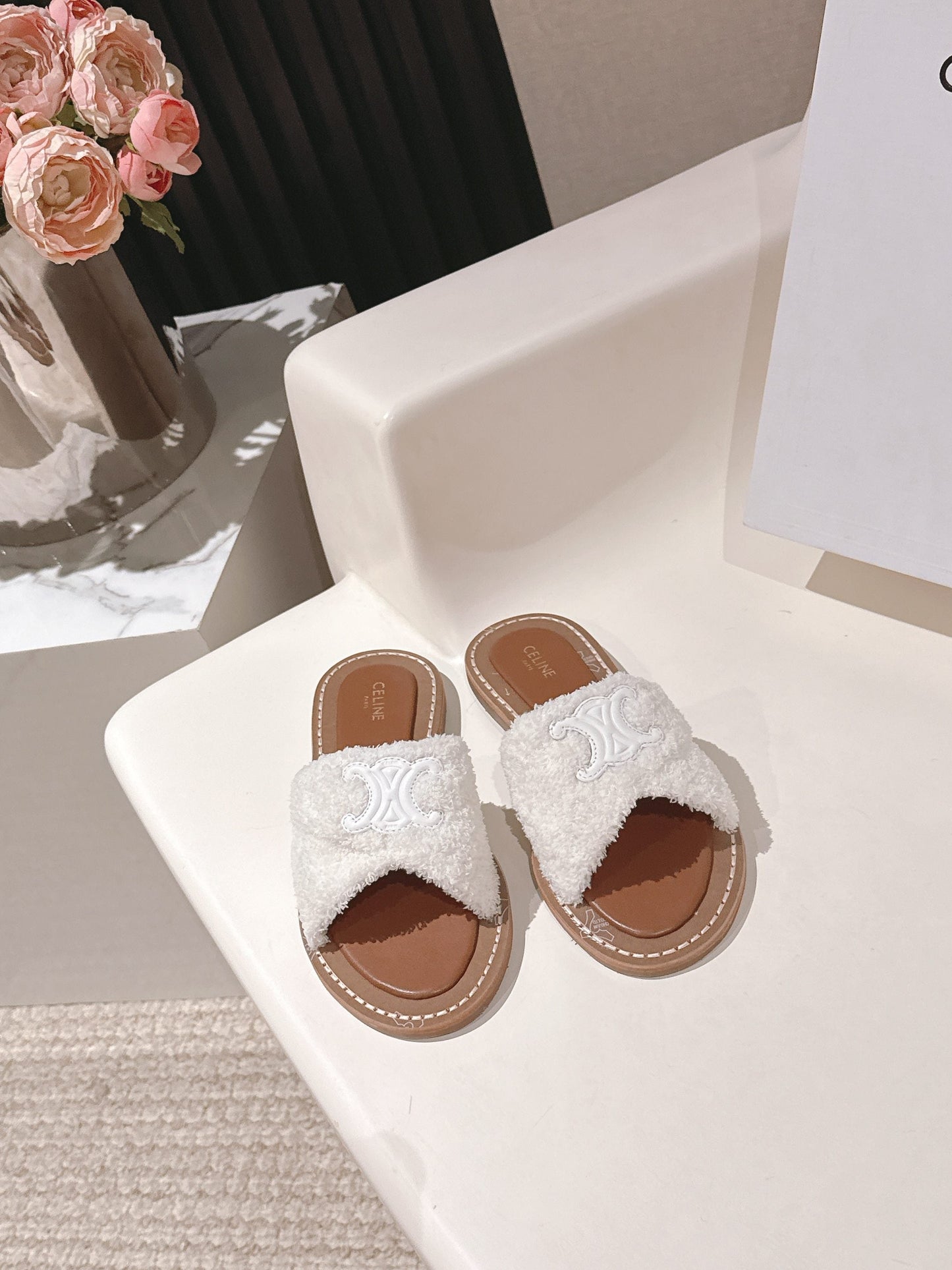 CELINE 25S LYMPIA TWISTED SANDAL IN WHITE SPONGE FABRIC - 35