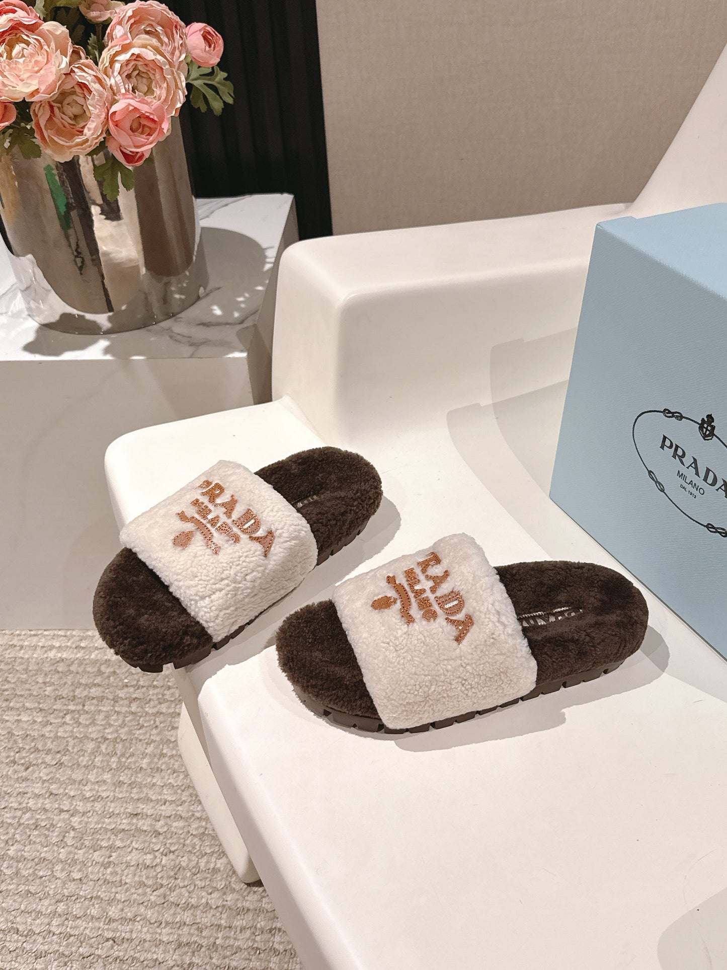 PRADA 25S FLAT MULES IN WHITE AND DARK BROWN RABBIT FUR - 35