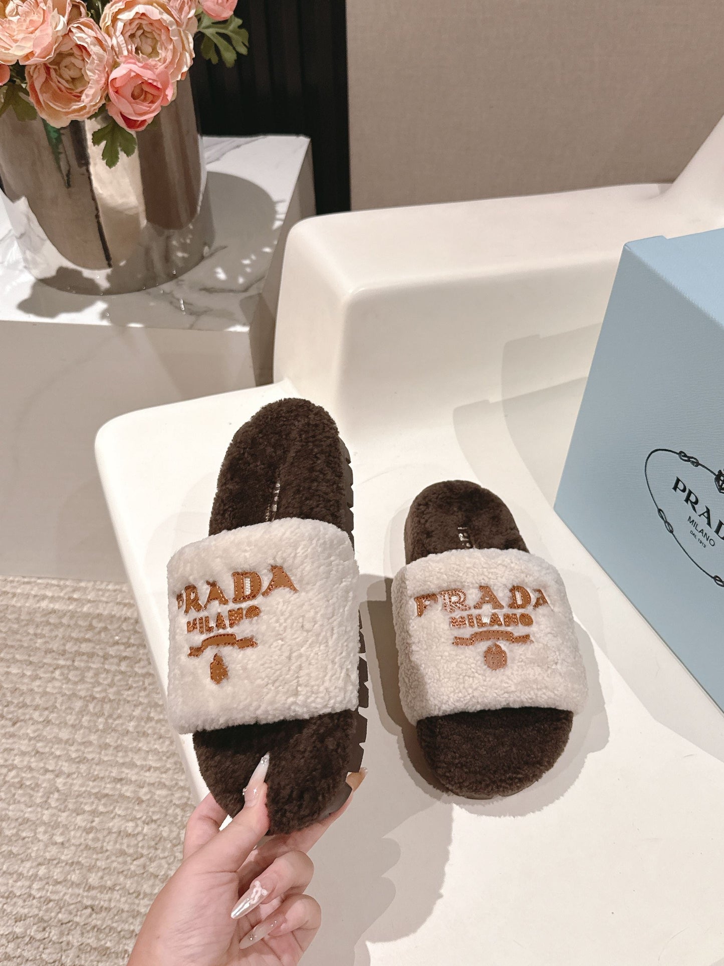 PRADA 25S FLAT MULES IN WHITE AND DARK BROWN RABBIT FUR - 35