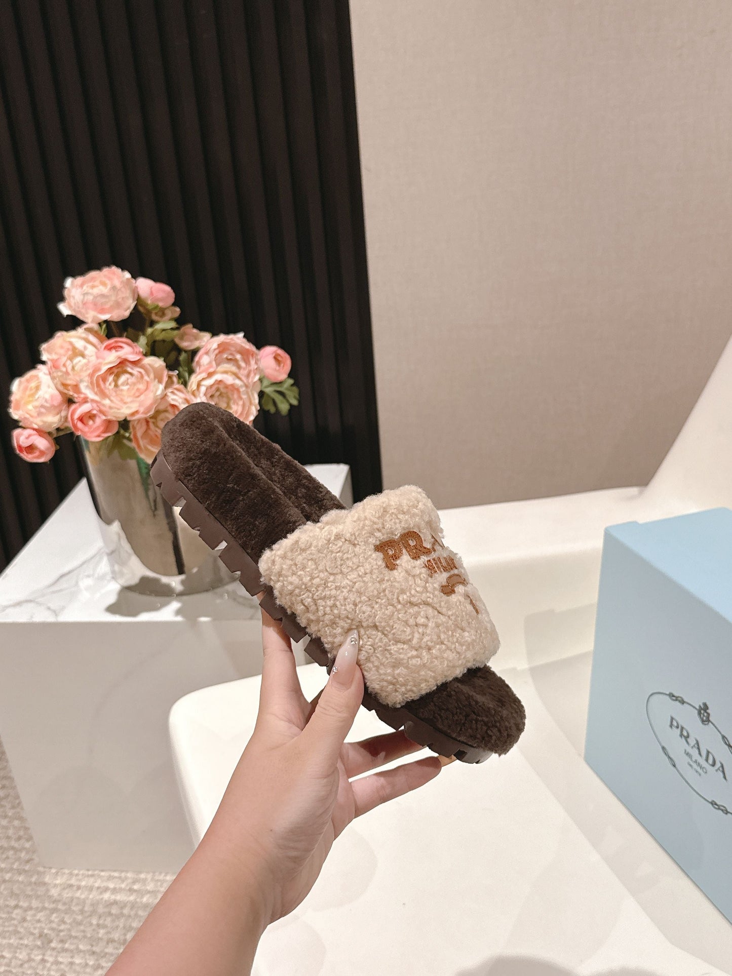 PRADA 25S FLAT MULES IN CREAM AND DARK BROWN RABBIT FUR - 35