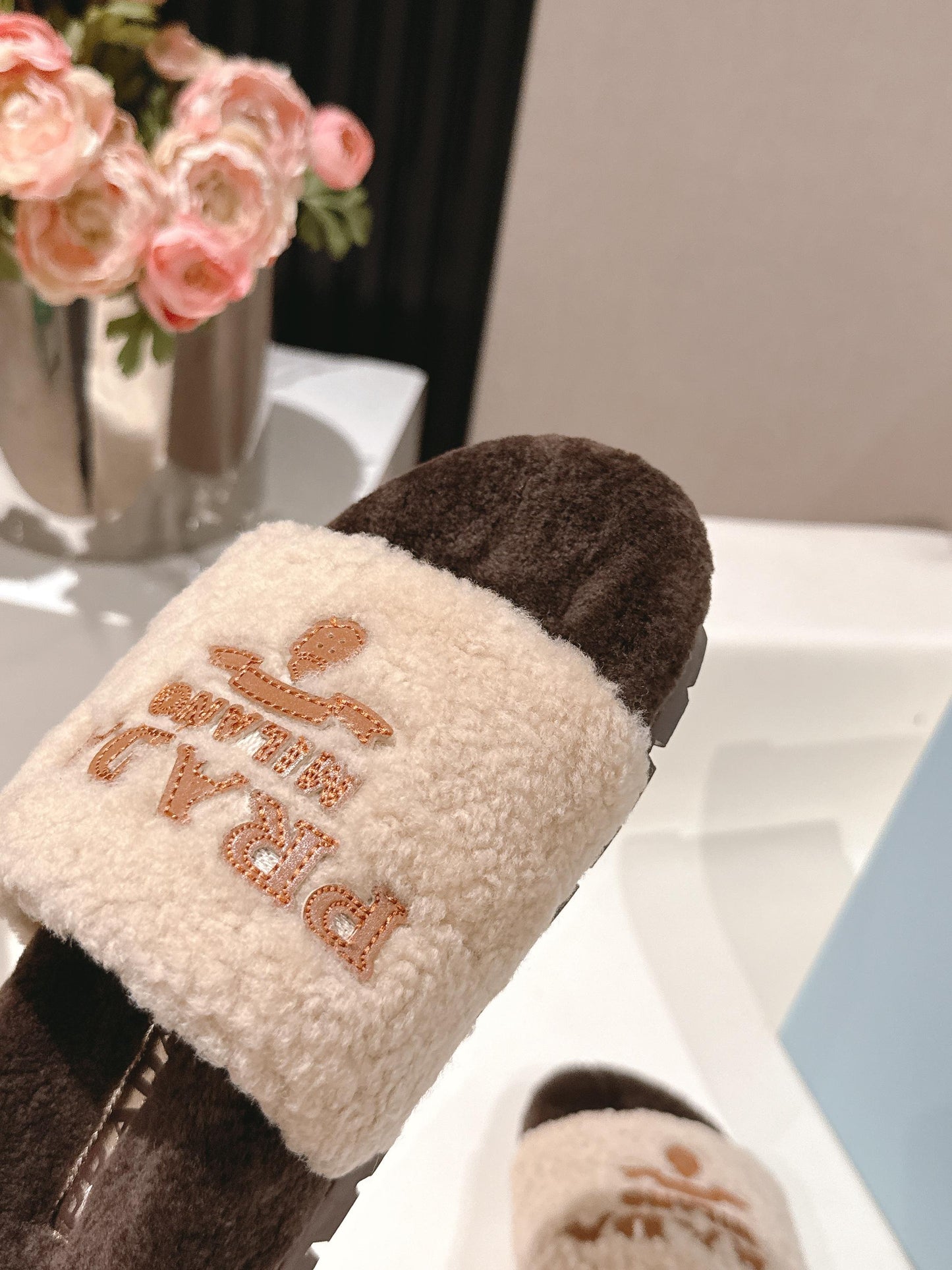 PRADA 25S FLAT MULES IN CREAM AND DARK BROWN RABBIT FUR - 35