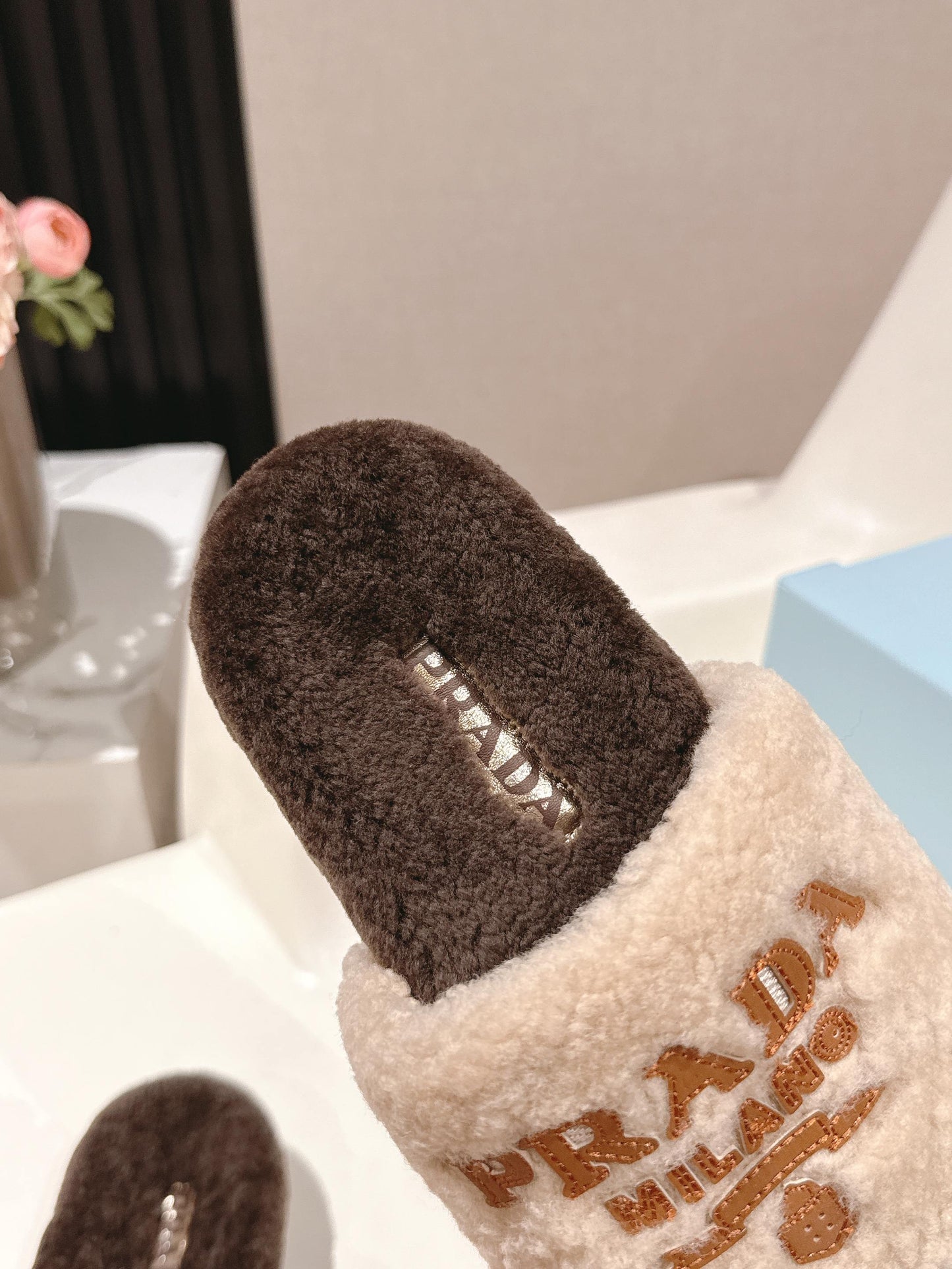 PRADA 25S FLAT MULES IN CREAM AND DARK BROWN RABBIT FUR - 35