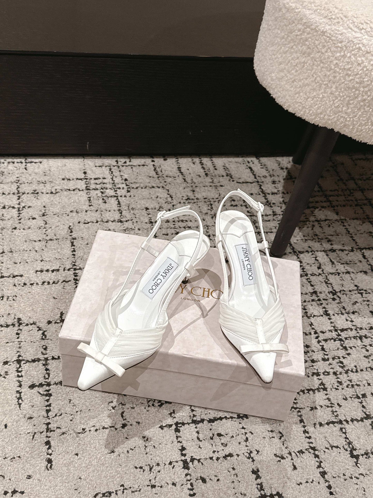 БОСОНІЖКИ-СЛІНГБЕКИ JIMMY CHOO 26S НА ПІДБОРАХ 65 ММ З БІЛОЇ ТКАНИНИ