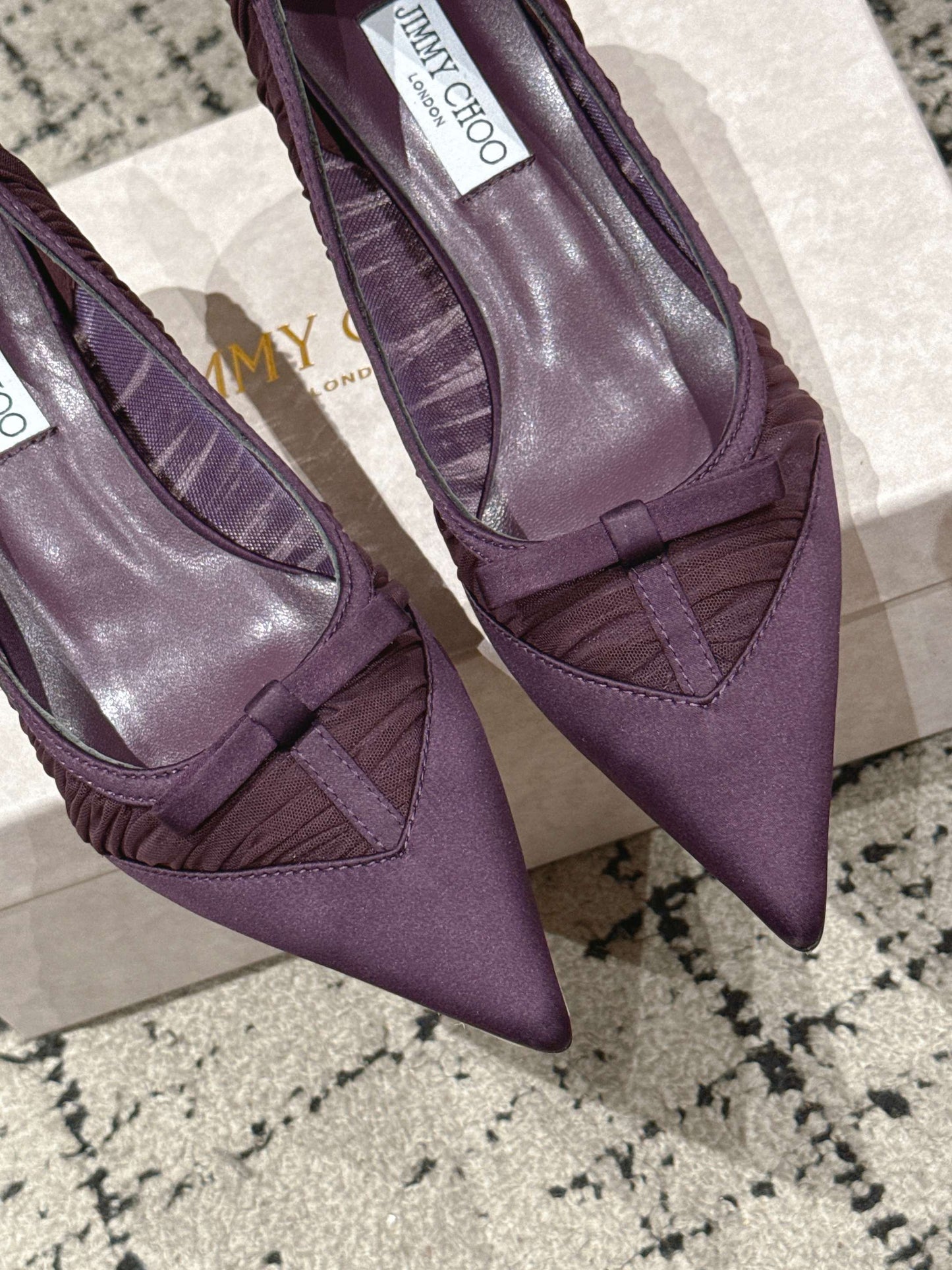ВИСОКІ ТУФЛІ-ЧОВНИКИ JIMMY CHOO 26S НА ШПИЛЬЦІ 65 ММ З ТКАНИНИ ГЛИБОКОГО ФІОЛЕТОВОГО КОЛЬОРУ
