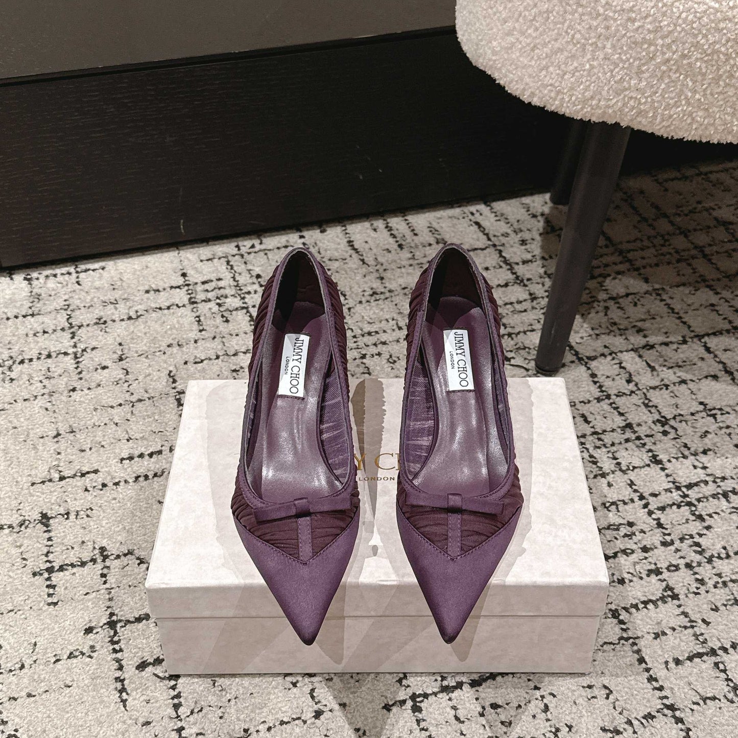 ВИСОКІ ТУФЛІ-ЧОВНИКИ JIMMY CHOO 26S НА ШПИЛЬЦІ 65 ММ З ТКАНИНИ ГЛИБОКОГО ФІОЛЕТОВОГО КОЛЬОРУ