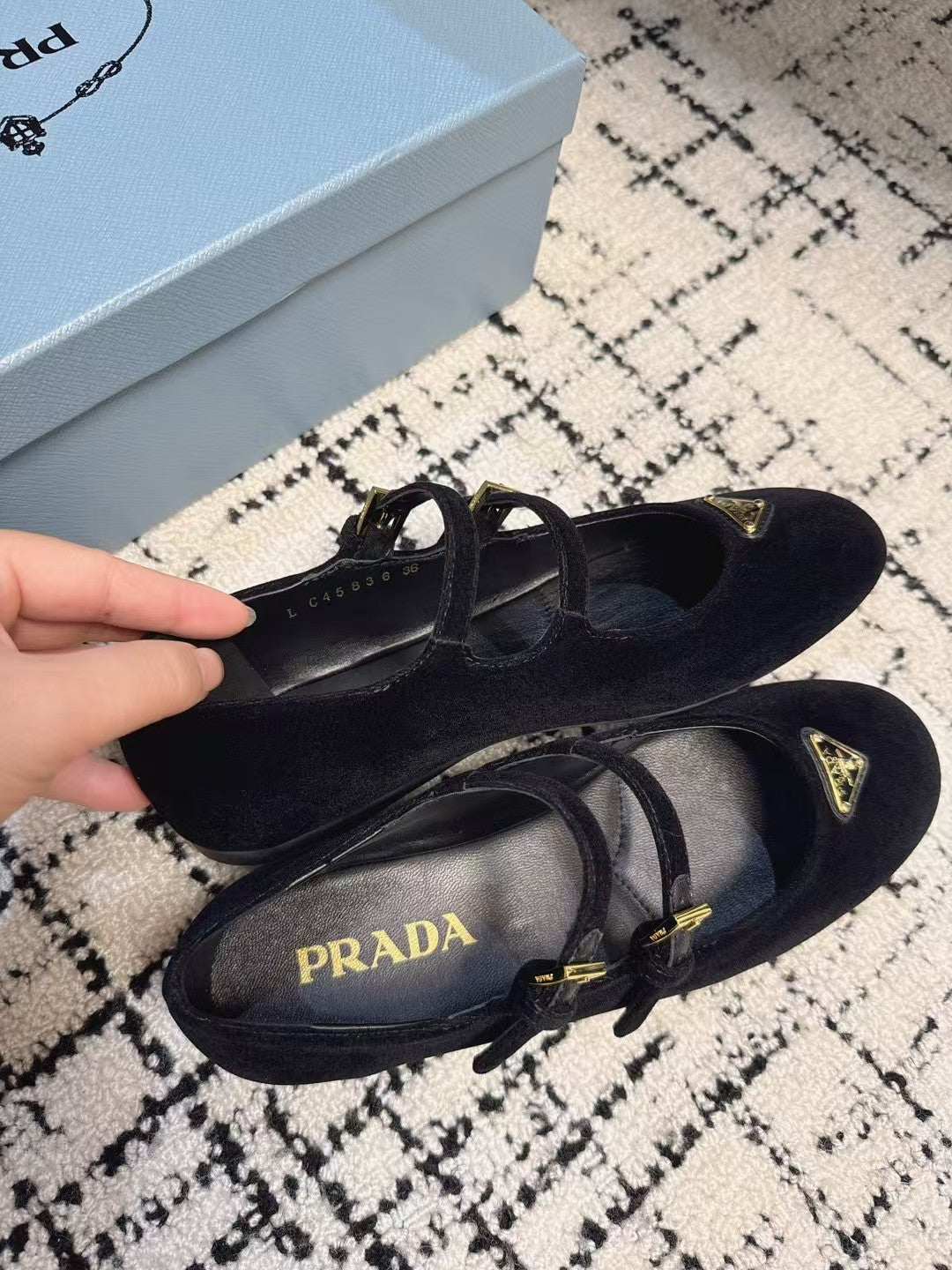 MARY JANE FLAT WITH TRIANGLE LOGO IN BLACK VELVET - 35