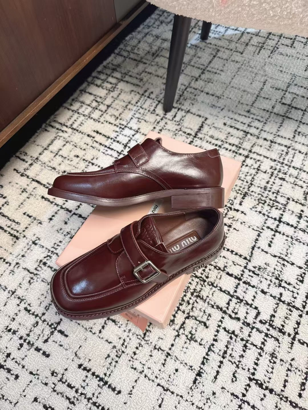 SQUARE TOE OXFORD IN SANGRIA RED SHINY CALFSKIN - 35