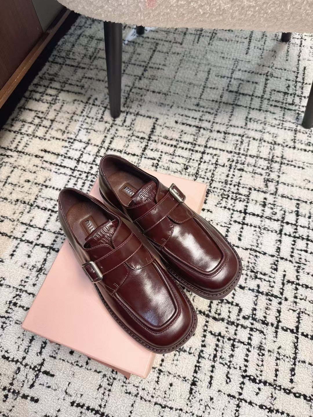 SQUARE TOE OXFORD IN SANGRIA RED SHINY CALFSKIN - 35