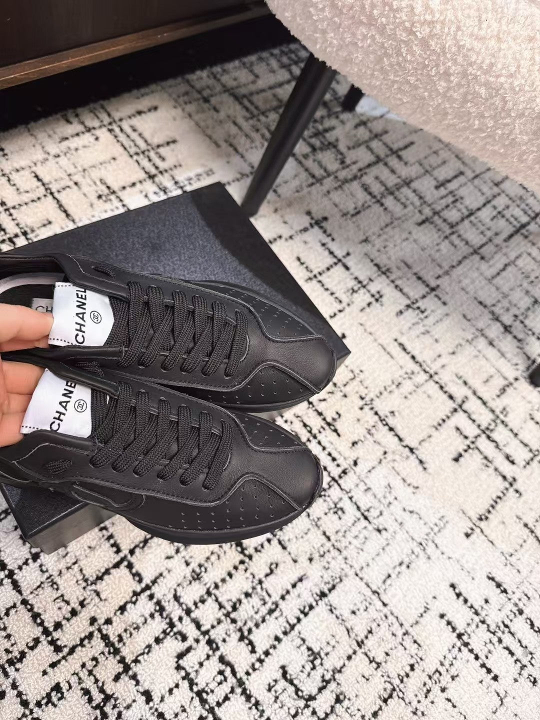 CLASSIC SNEAKERS IN BLACK SHEEPSKIN - 35