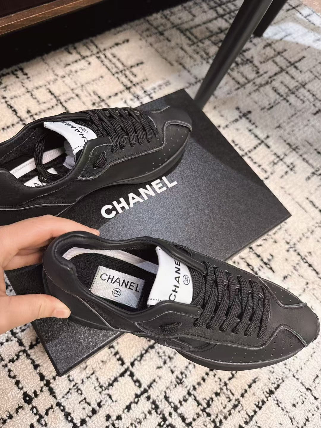 CLASSIC SNEAKERS IN BLACK SHEEPSKIN - 35