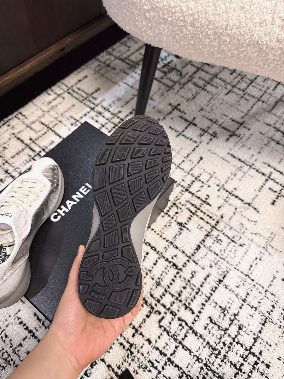 CLASSIC SNEAKERS IN SILVER SHEEPSKIN - 35