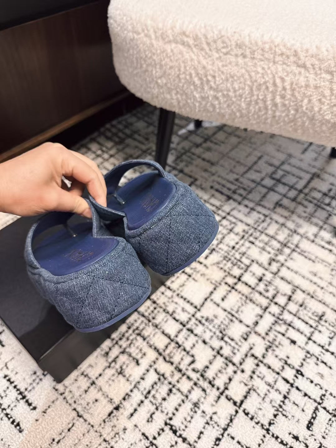 THICK-SOLED THONG SLIPPERS IN NAVY BLUE DENIM - 35