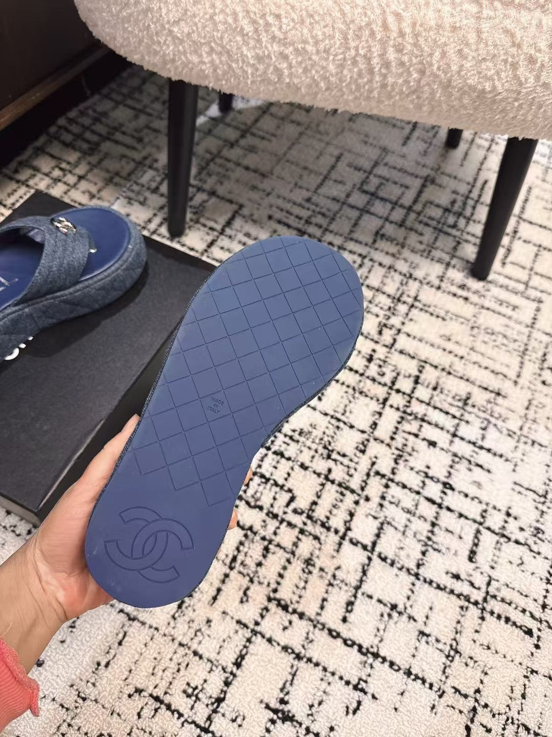 THICK-SOLED THONG SLIPPERS IN NAVY BLUE DENIM - 35