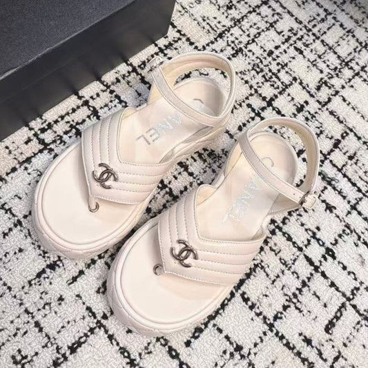THICK-SOLED THONG SANDAL IN WHITE CREAM LAMBSKIN - 35