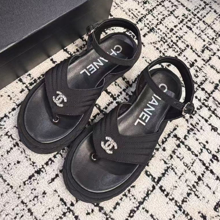THICK-SOLED THONG SANDAL IN BLACK DENIM - 35