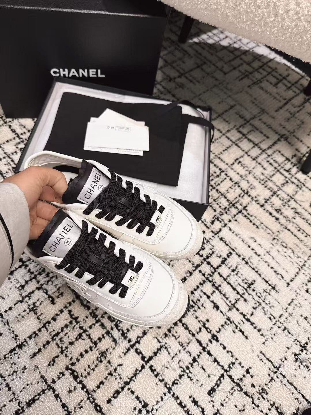 TRAINERS SNEAKER IN WHITE CALFSKIN AND SUEDE - 35