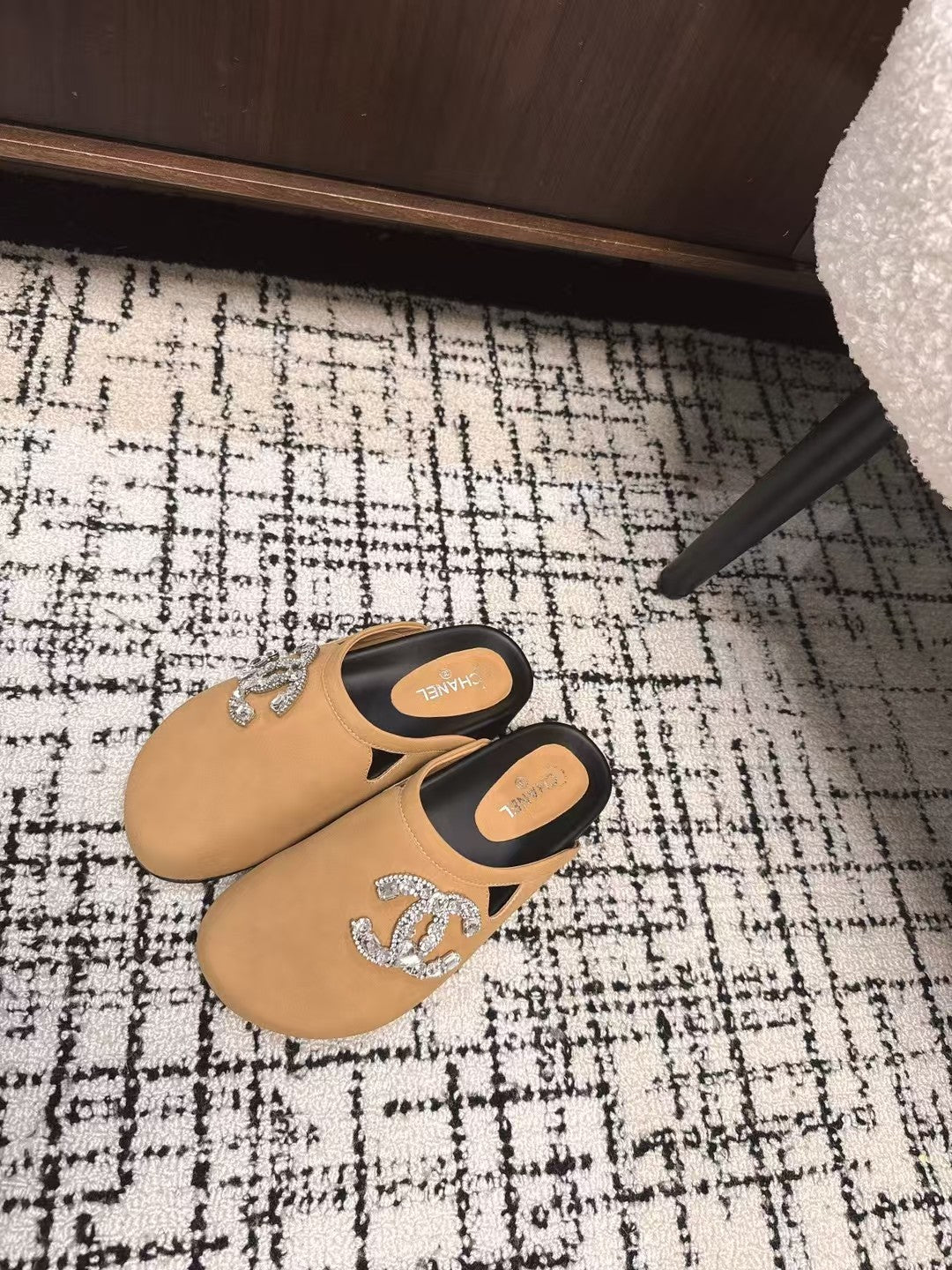 FLAT MULE IN SEPIA BEIGE CALFSKIN - 35