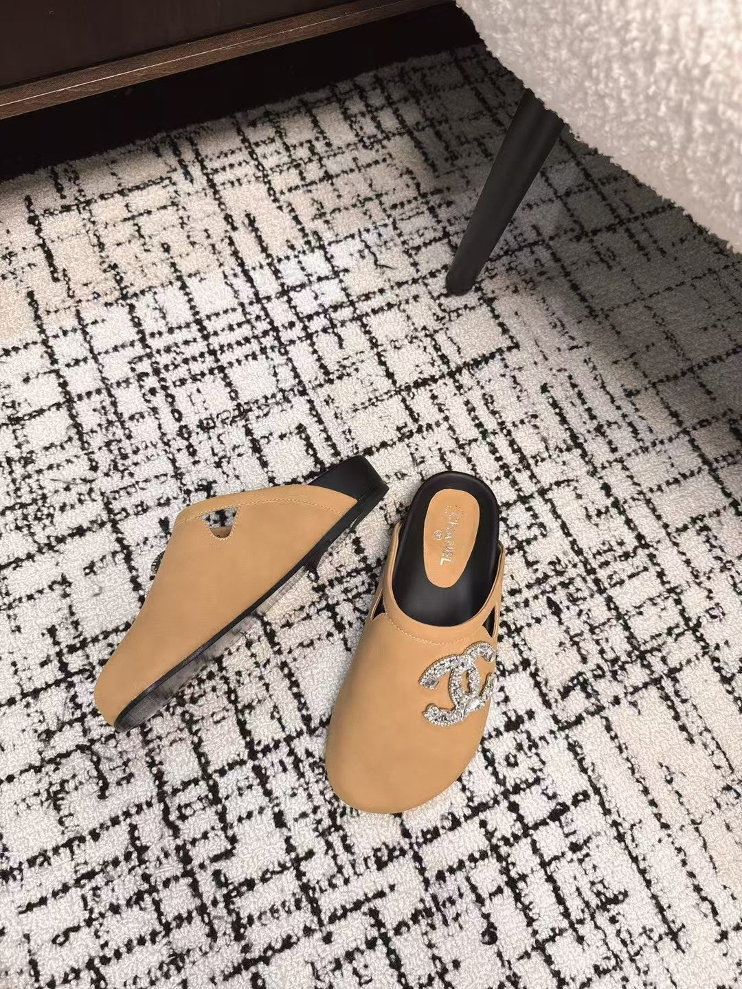 FLAT MULE IN SEPIA BEIGE CALFSKIN - 35