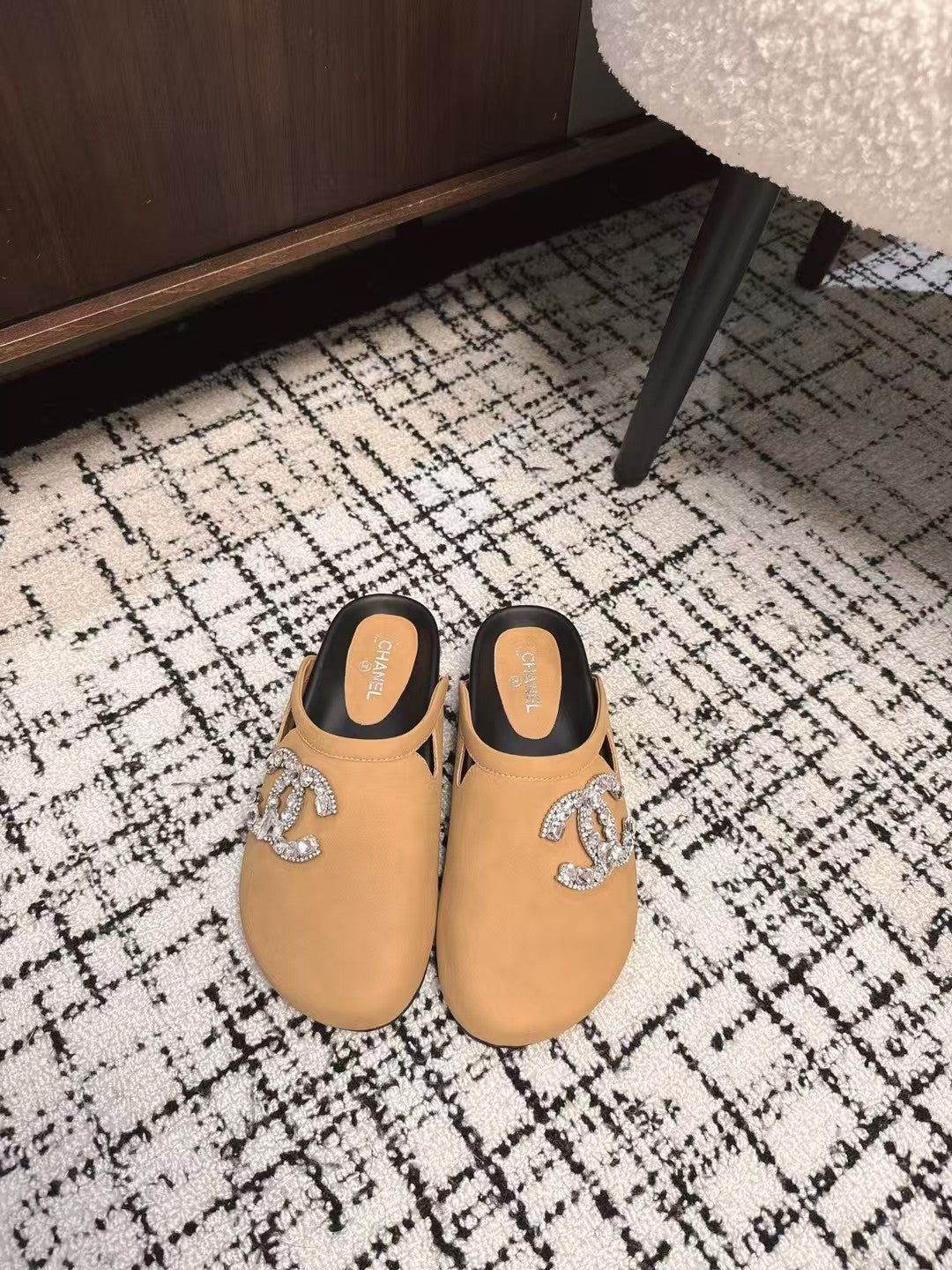 FLAT MULE IN SEPIA BEIGE CALFSKIN - 35