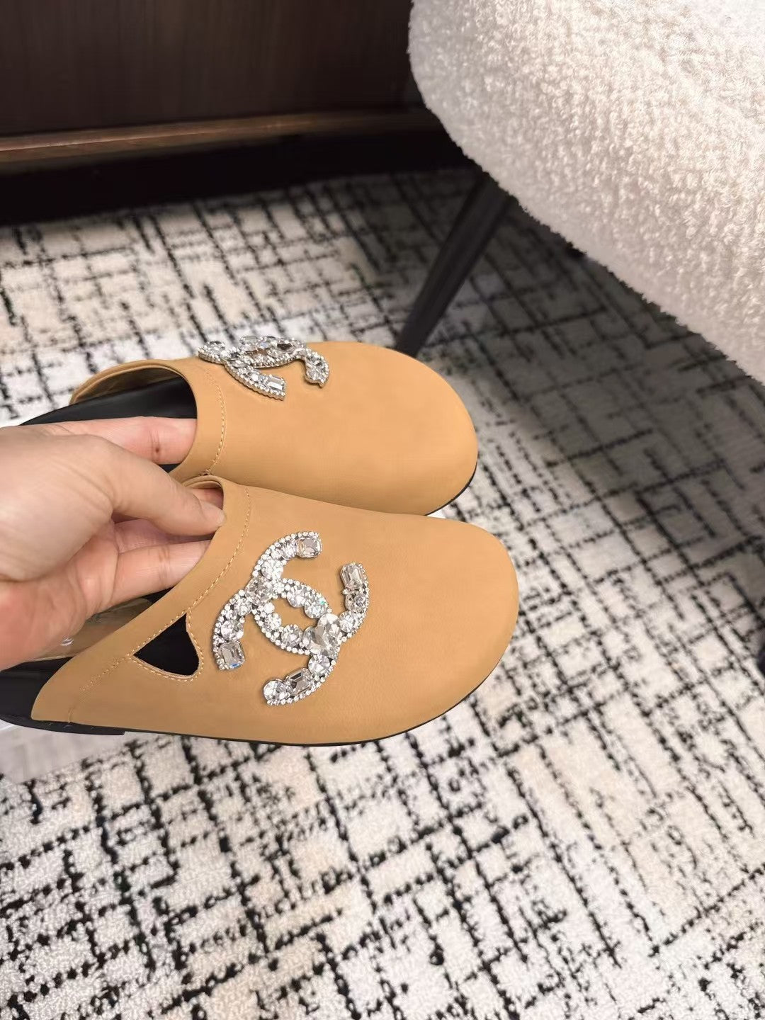 FLAT MULE IN SEPIA BEIGE CALFSKIN - 35