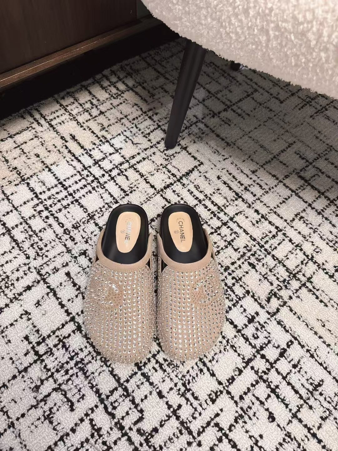 FLAT MULE IN LIGHT BROWN SUEDE WITH CRYSTALS - 35
