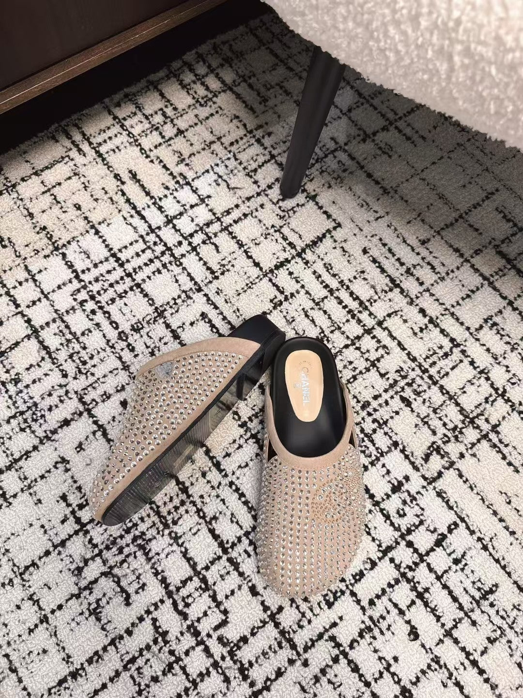 FLAT MULE IN LIGHT BROWN SUEDE WITH CRYSTALS - 35