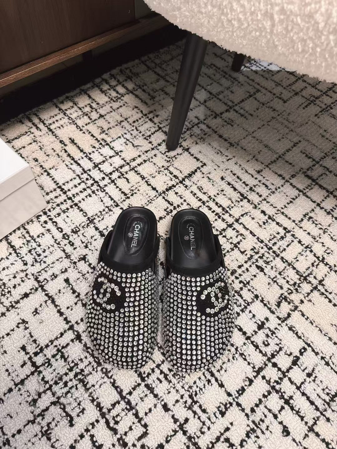 FLAT MULE IN  BLACK SUEDE WITH CRYSTALS - 35