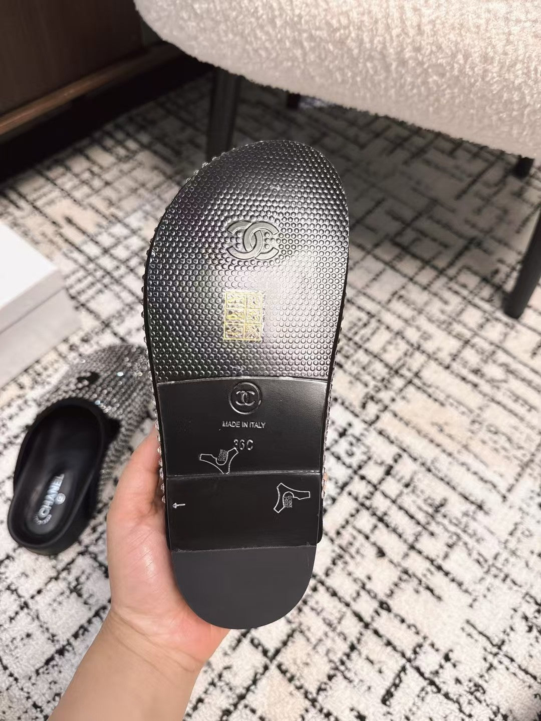 FLAT MULE IN  BLACK SUEDE WITH CRYSTALS - 35