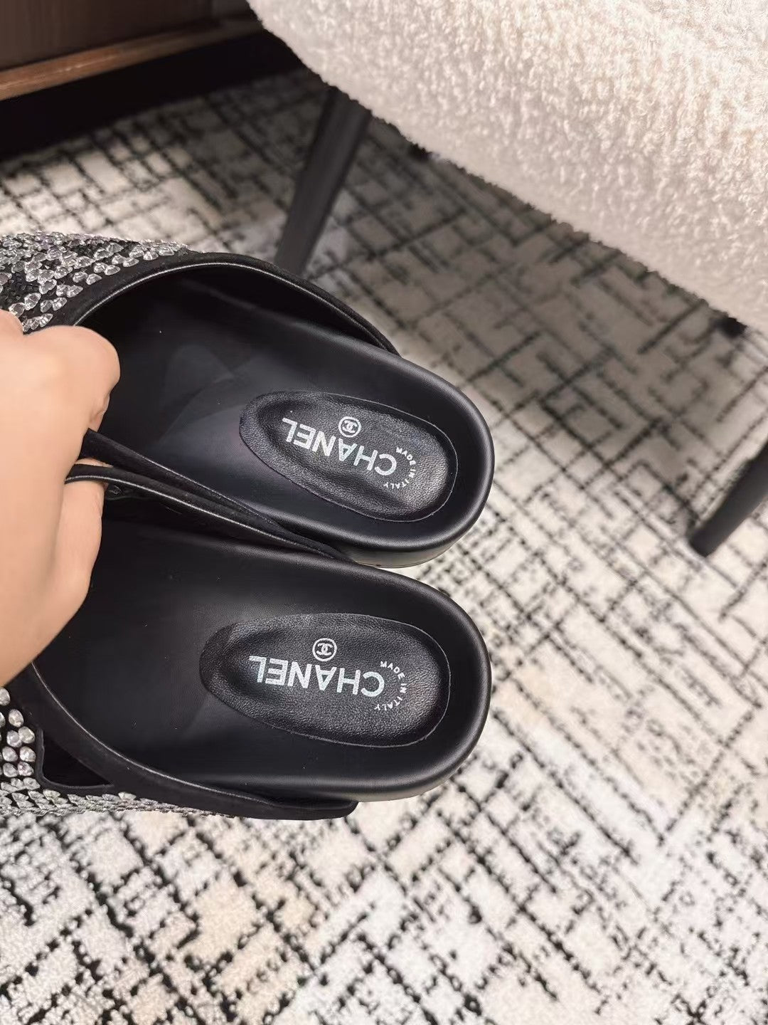 FLAT MULE IN  BLACK SUEDE WITH CRYSTALS - 35