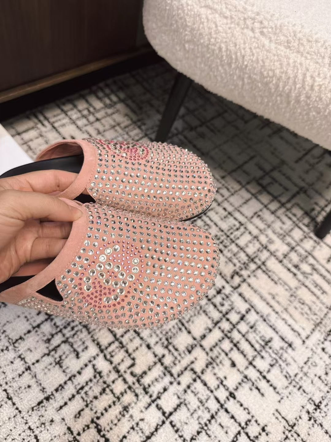 FLAT MULE IN LIGHT PINK SUEDE WITH CRYSTALS - 35