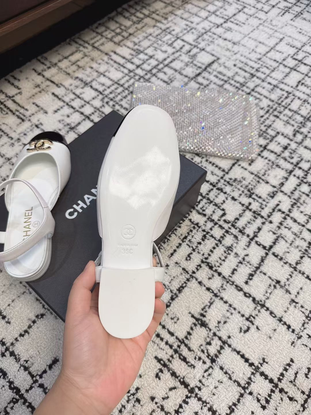 FLAT SLINGBACKS IN WHITE MIX BLACK CALFSKIN - 35