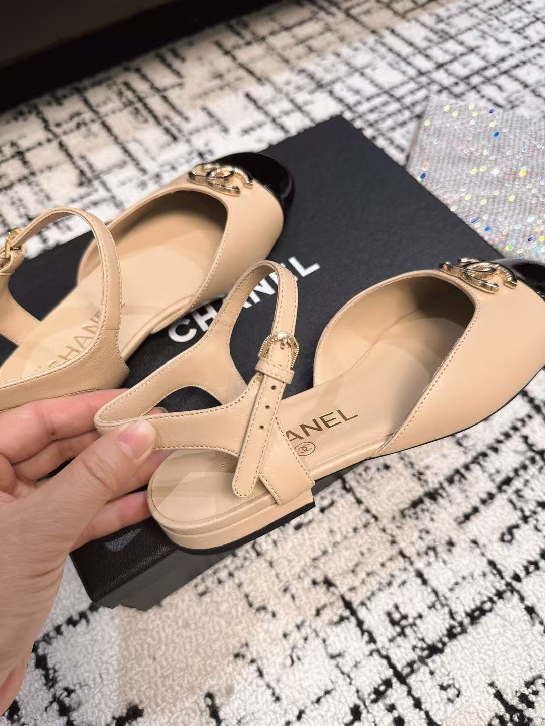 FLAT SLINGBACKS IN MACAROON BEIGE MIX BLACK CALFSKIN - 35