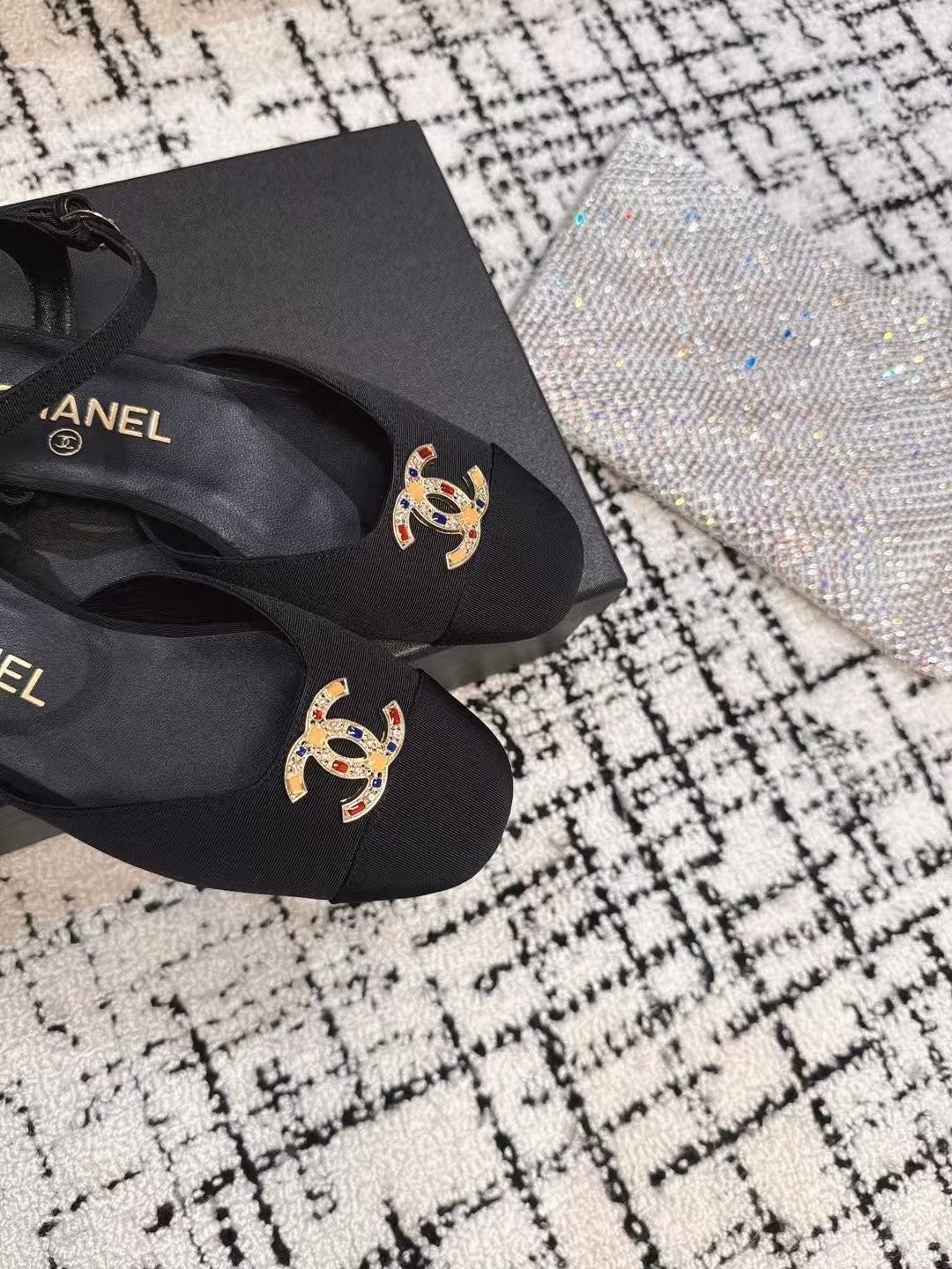 FLAT SLINGBACKS IN BLACK FABRIC - 35