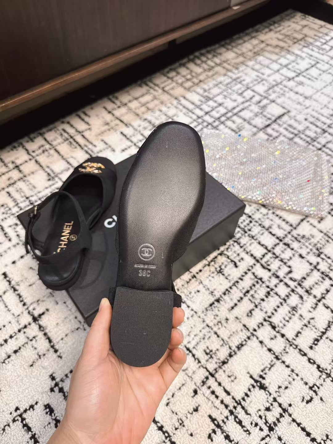 FLAT SLINGBACKS IN BLACK FABRIC - 35