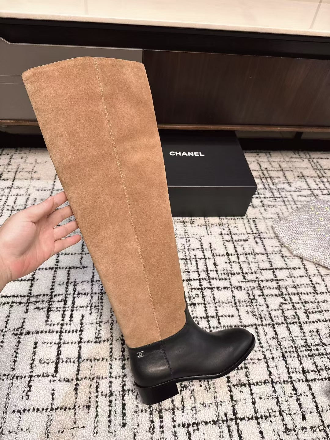 CC HIGH BOOTS IN TAN BROWN SUEDE MIX BLACK CALFSKIN - 35