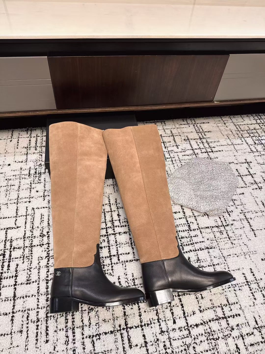 CC HIGH BOOTS IN TAN BROWN SUEDE MIX BLACK CALFSKIN - 35