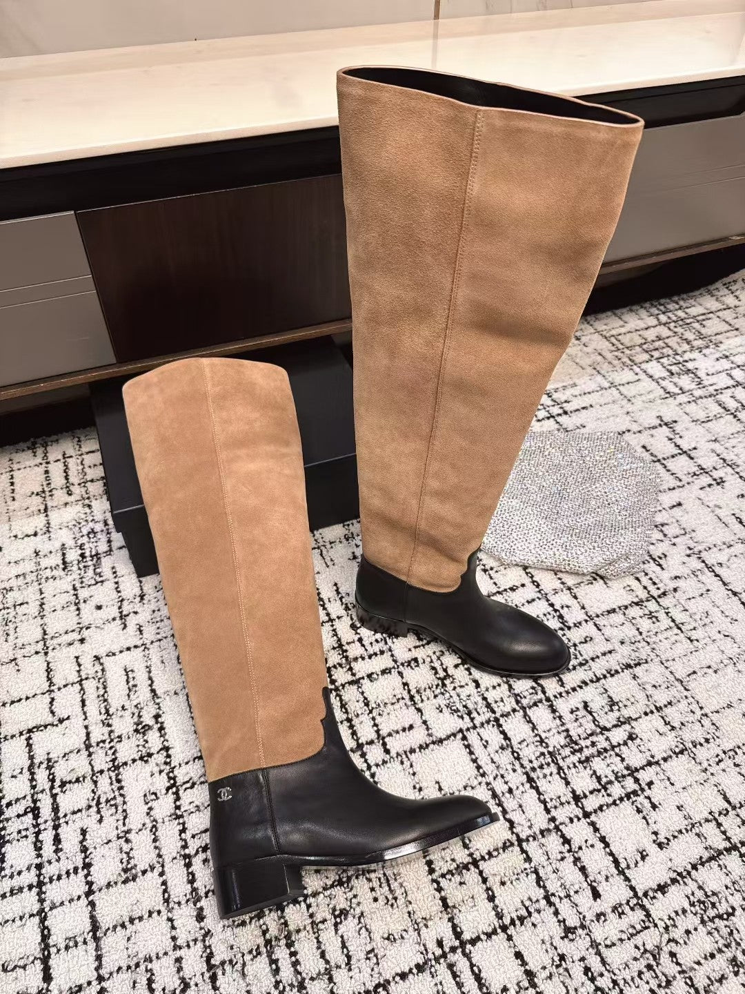 CC HIGH BOOTS IN TAN BROWN SUEDE MIX BLACK CALFSKIN - 35