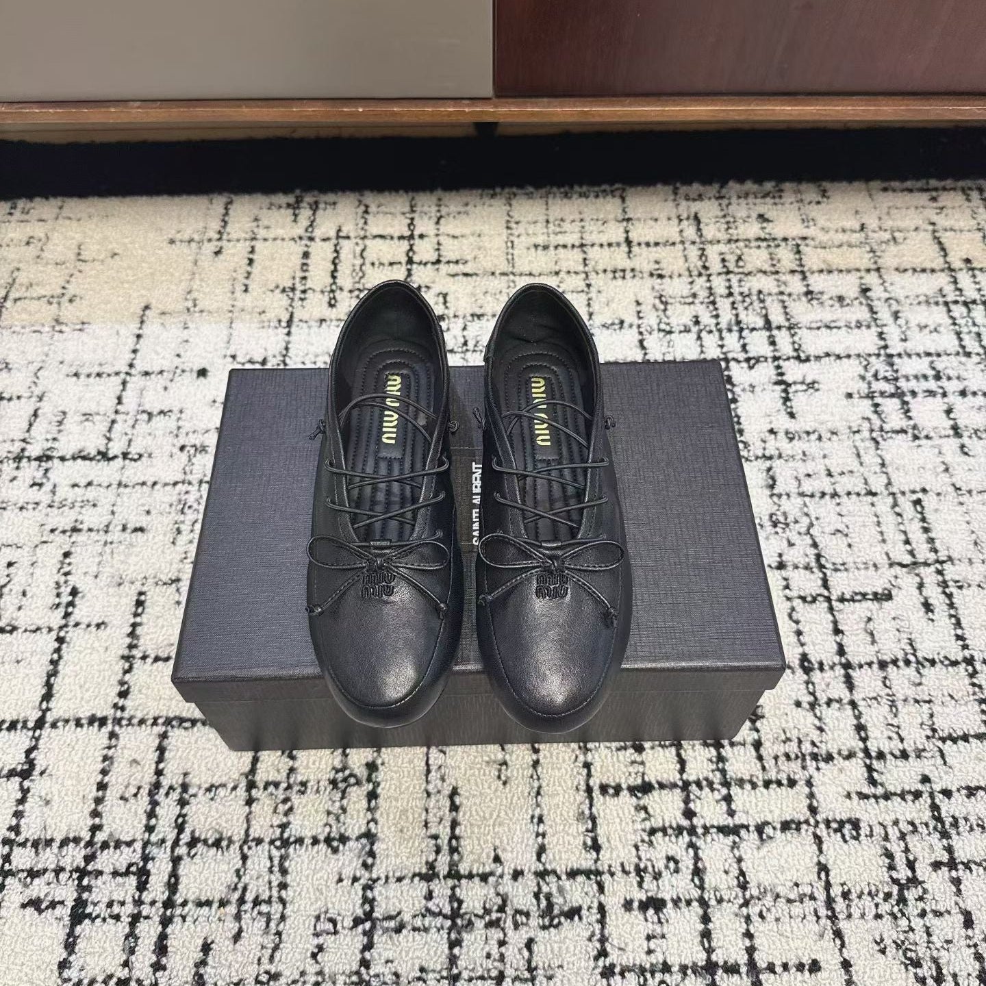 ЛОФЕРИ MIUMIU 26S НА ШНУРІВЦІ З БАНТОМ З ЧОРНОЇ ТЕЛЯЧОЇ ШКІРИ