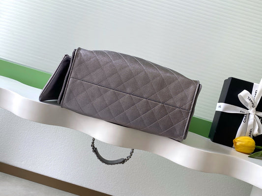 СУМКА CHANEL 25S HOBO 40 З БУЗКОВОЇ СРІБЛЯСТОЇ МЕТАЛІЗОВАНОЇ ІКРИ