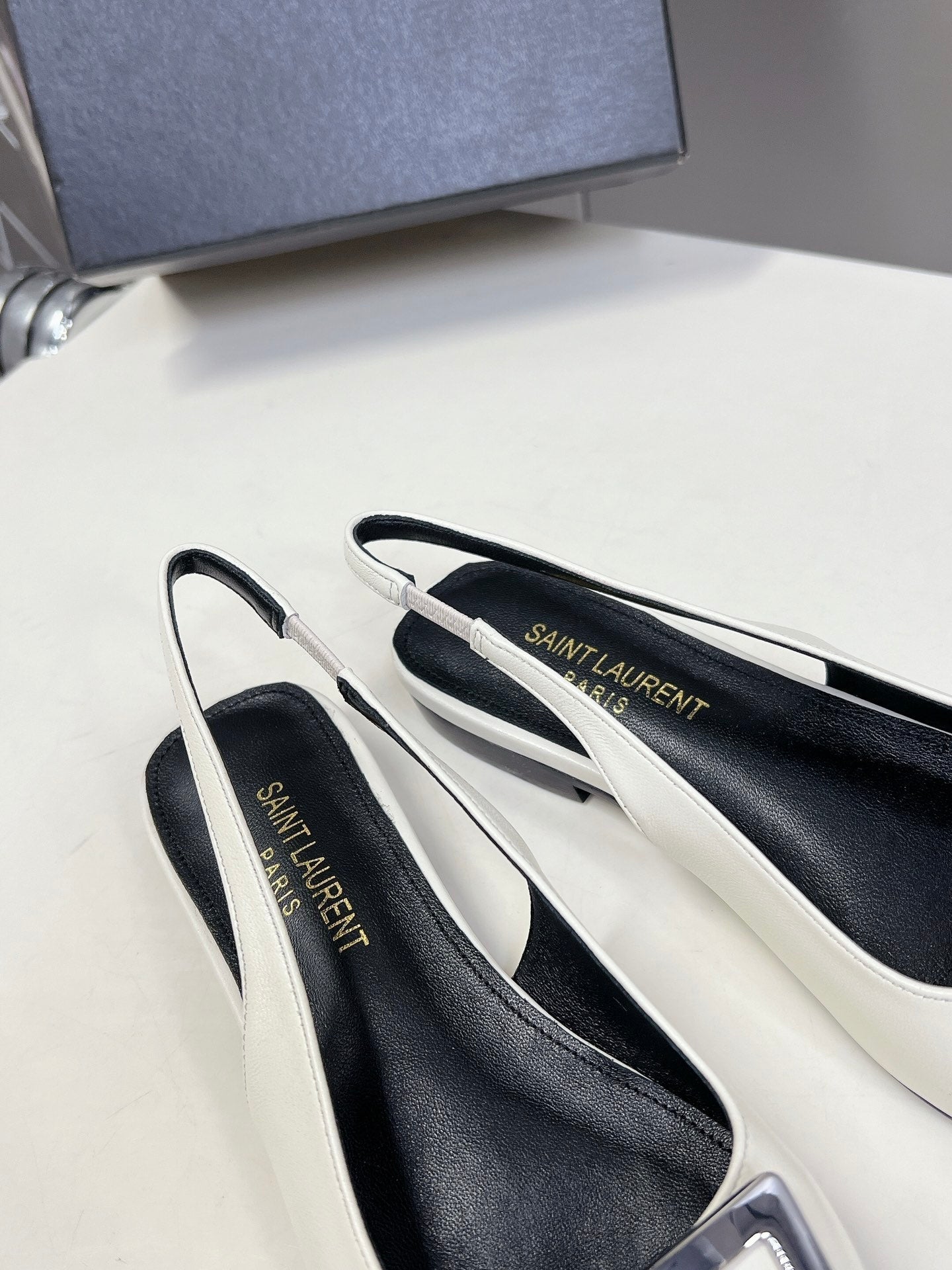 SL SQUARE BUCKLE SLINGBACK WHITE CALFSKIN - 35