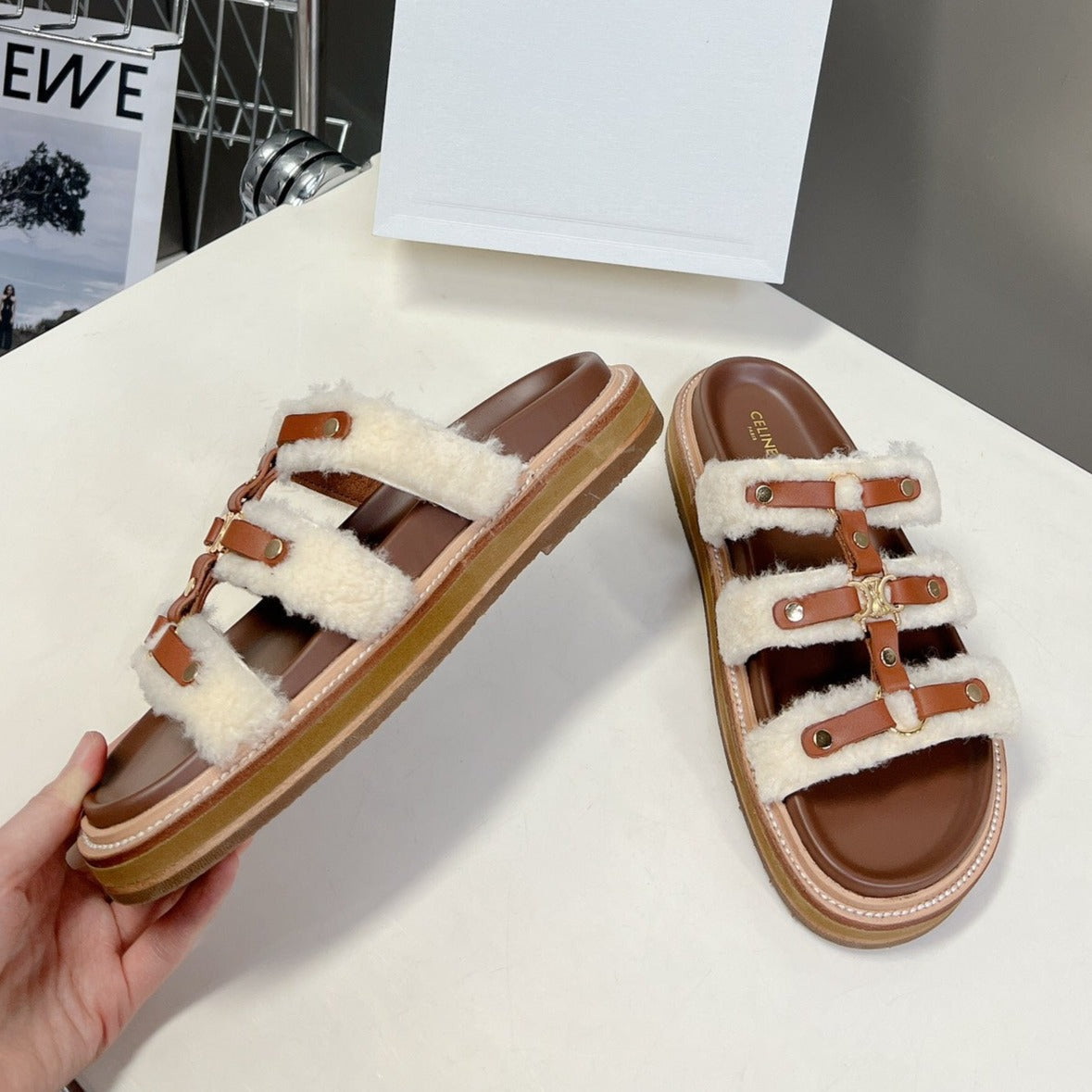 TIPPI SLIDE IN SHEARLING AND CALFSKIN TAN / NATURAL - 35