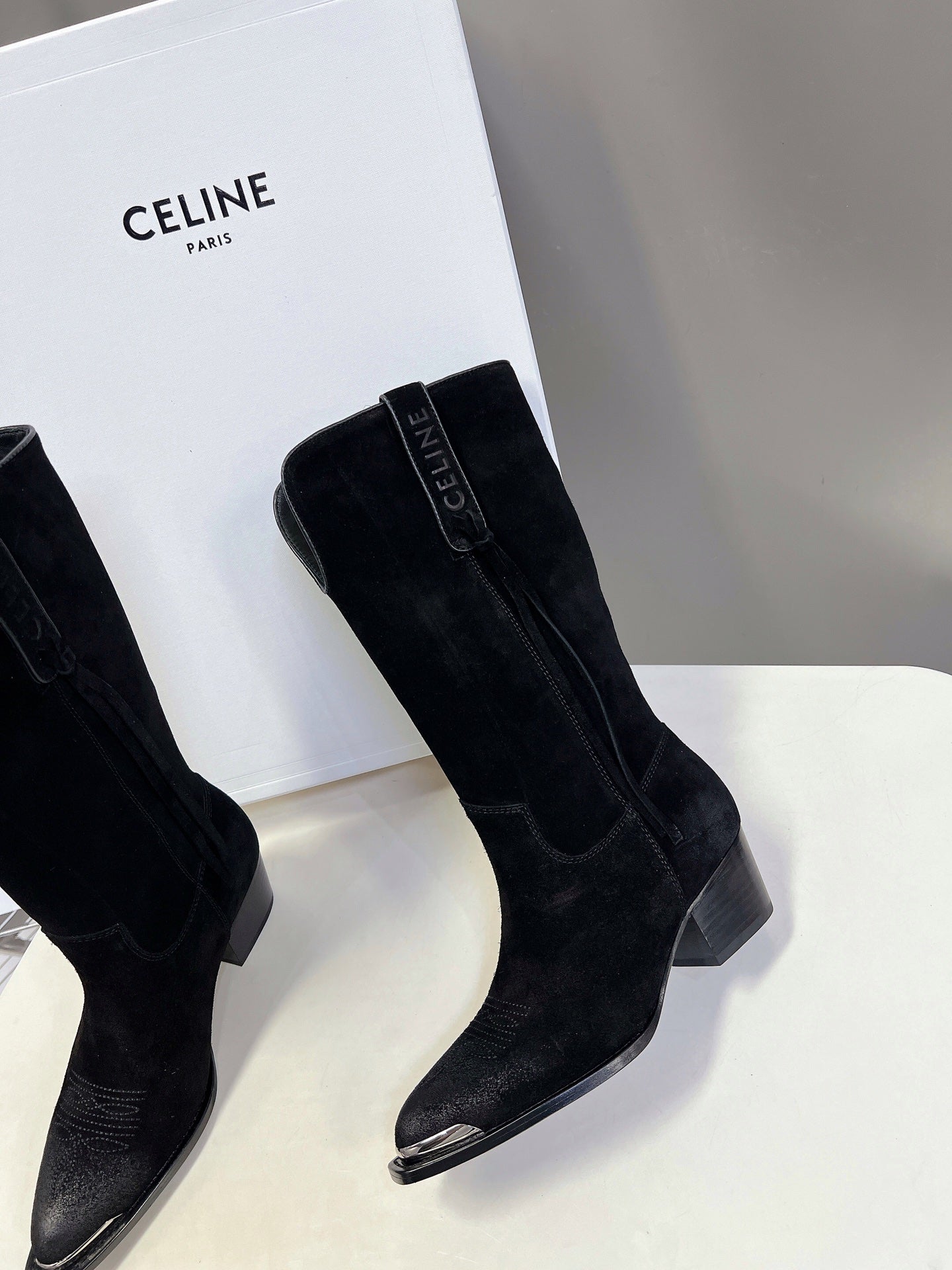 CELINE 25S HIGH CUT CHELSEA BOOTS 45MM IN BLACK SUEDE - 35