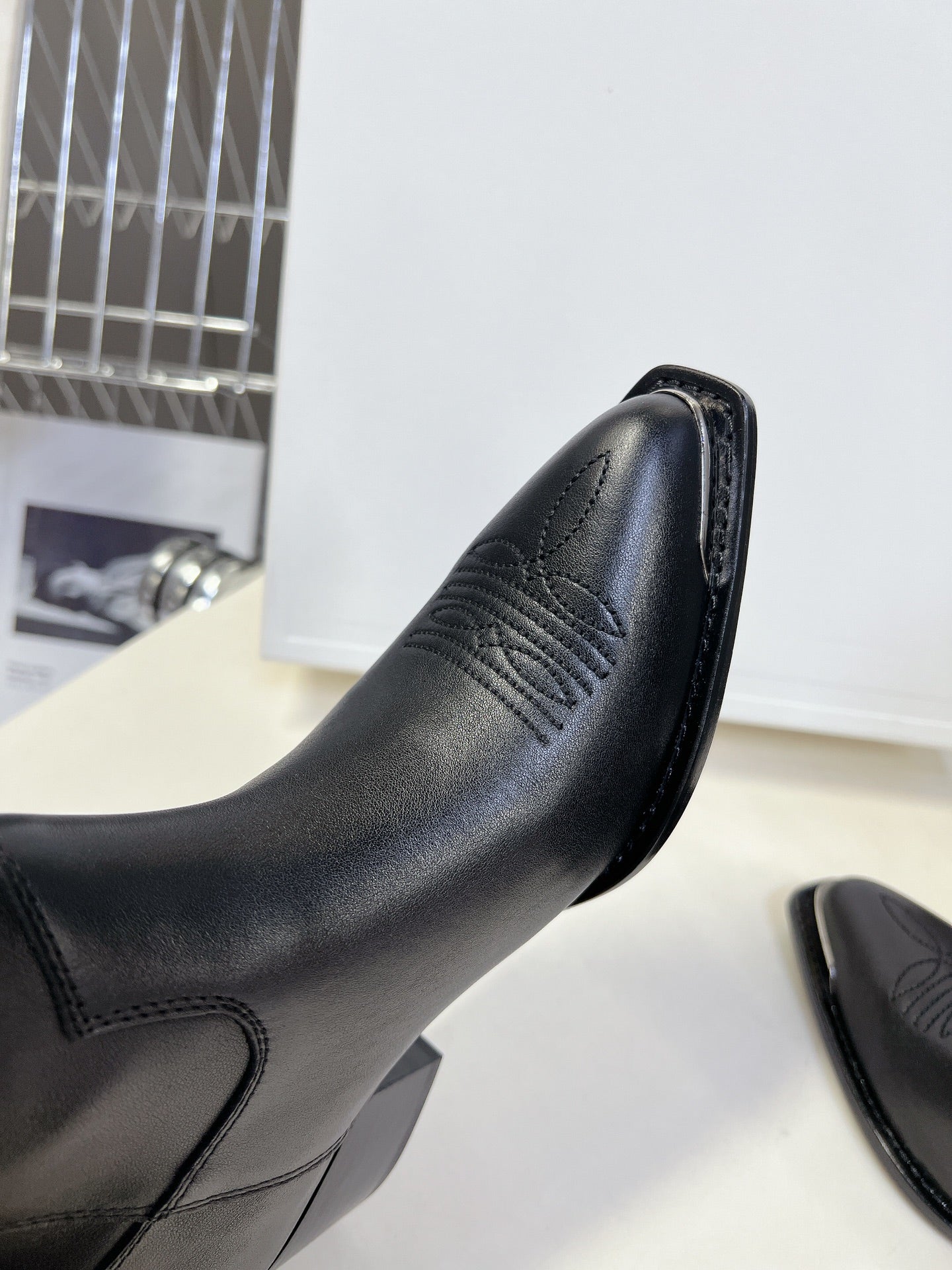 CELINE 25S HIGH CUT CHELSEA BOOTS 45MM IN BLACK CALFSKIN - 35