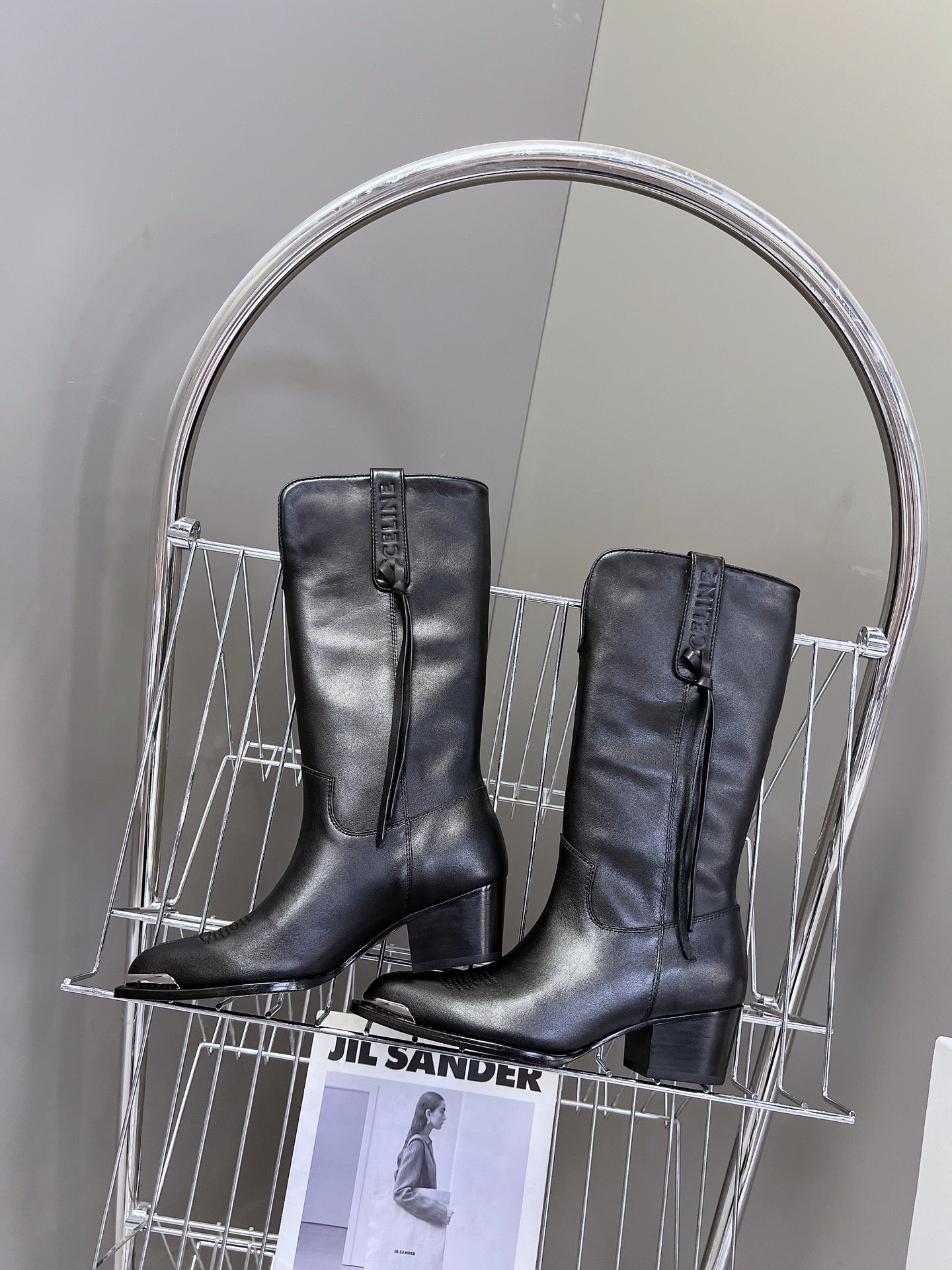 CELINE 25S HIGH CUT CHELSEA BOOTS 45MM IN BLACK CALFSKIN - 35
