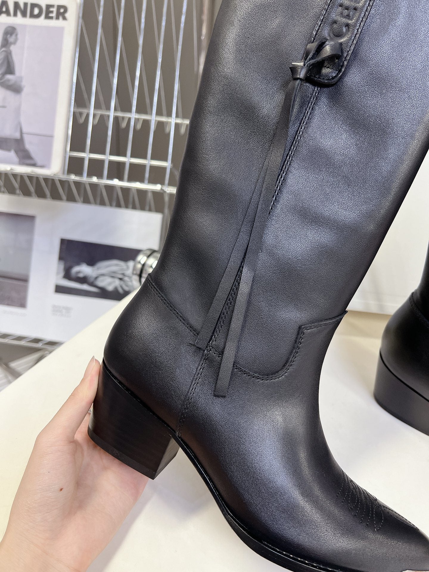 CELINE 25S HIGH CUT CHELSEA BOOTS 45MM IN BLACK CALFSKIN - 35