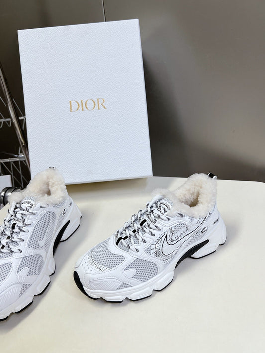 КРОСІВКИ DIOR CHRONO 25S З БІЛОЇ ОВЕЧОЇ ШКІРИ ТА СІТЧАСТОЇ ТКАНИНИ СТИЛЬ 2 - 35
